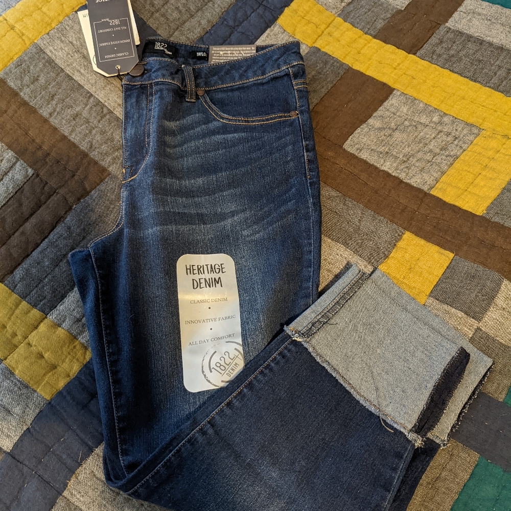 NWT 1822 cuffed cropped skinny